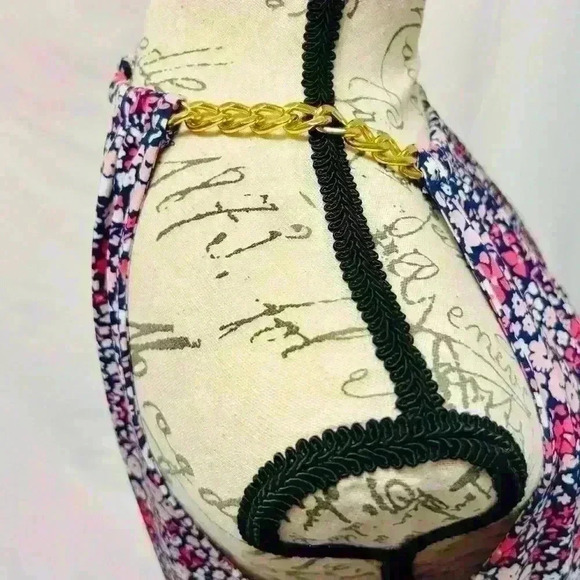 MICHAEL KORS Floral Midi Halter Chain Neck
Sleeveless Dress Size Medium - Picture 7 of 16